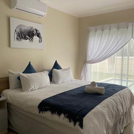 Impongo Royal Lodge Richardsbaai Buitenkant foto