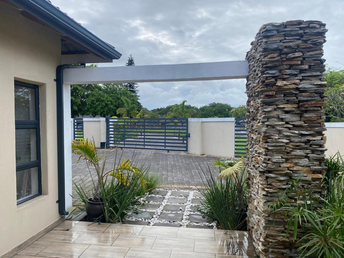 Impongo Royal Lodge Richardsbaai Buitenkant foto